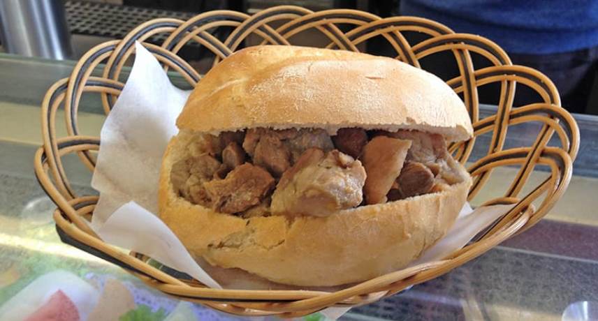 Noite do Mercado Madeira - Sandes Carne vinha d